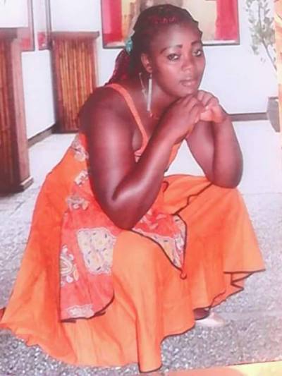 Lydie 33 ans Yaoundé Cameroun
