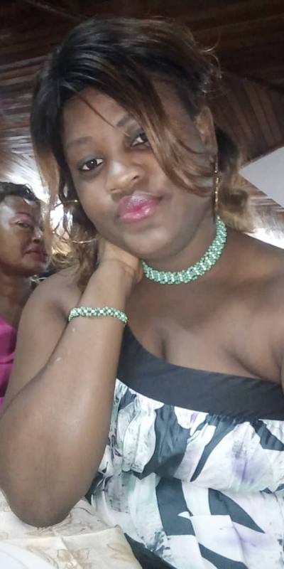 Christelle 35 years Douala Cameroon