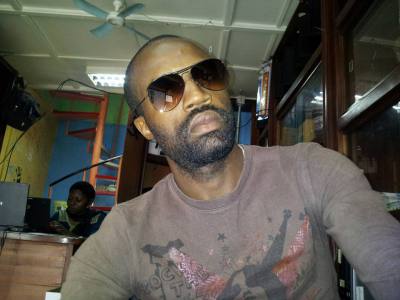 Xavier 43 ans Yaoundé Cameroun