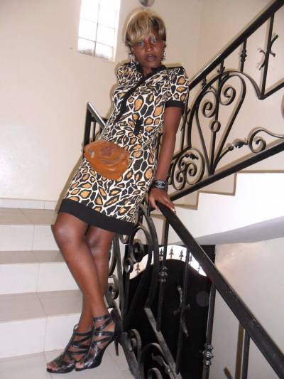 Naomie 39 Jahre Dakar Senegal