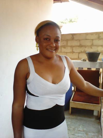 Laure 46 Jahre Douala Kamerun