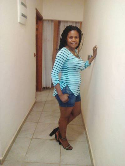 Daniella 33 ans Yaoundé Cameroun