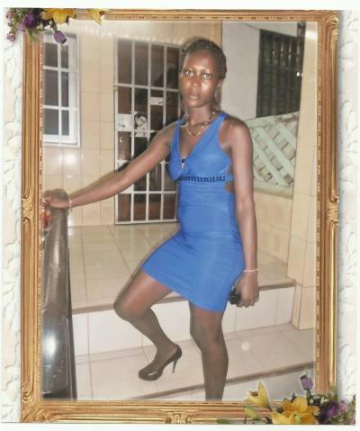 Elise 32 ans Kribi  Cameroun