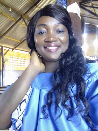 Marie laure 37 ans Yaoundé  Cameroun