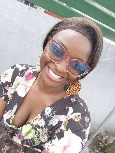 Cathya 30 Jahre Douala Kamerun