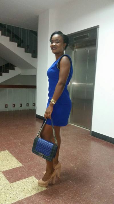 Gaelle 29 ans Yaoundé Cameroun