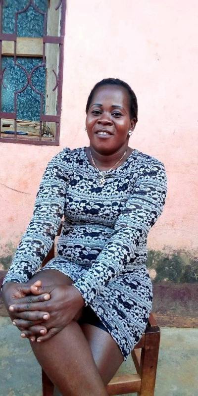 Viviane 40 Jahre Yaoundé Kamerun
