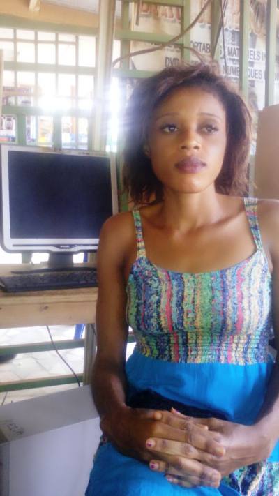 Jessica 44 Jahre Abidjan Elfenbeinküste