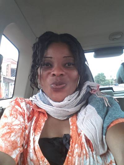 Marie josephine  38 Jahre Yaoundé Kamerun