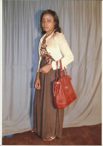 Cathy 37 ans Yaoundé Cameroun