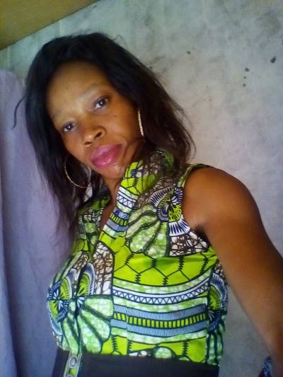 Laure danielle 41 years Yaoundé Cameroon