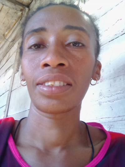 Oriane 39 Jahre Antalaha Madagaskar