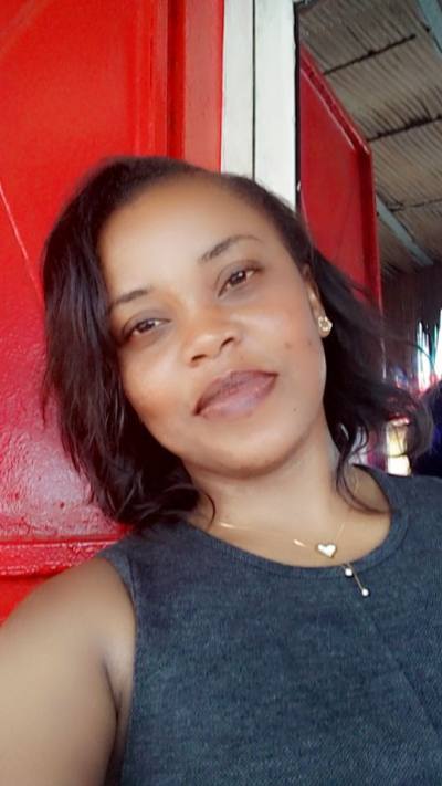 Angelina 36 Jahre Libreville Gabun