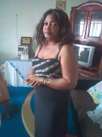 Yvonne 51 Jahre Yaoundé Kamerun
