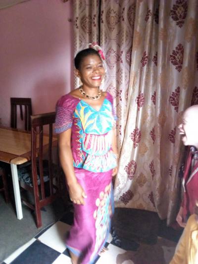 Blanche 43 Jahre Yaoundé Kamerun