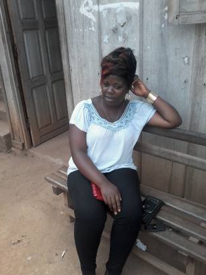 Sophie 41 Jahre Yaounde Kamerun