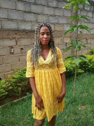 Ericka 34 Jahre Douala Kamerun