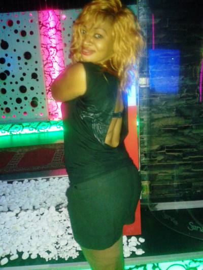 Mireille 38 ans Yaoundé Cameroun