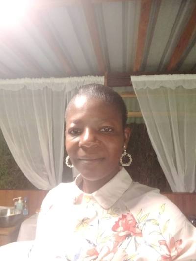 Florence 39 ans Yaoundé5 Cameroun