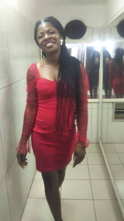 Jeannine 30 ans Yaoundé Cameroun