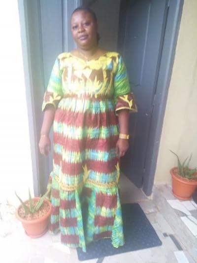 Angele mouchia  38 Jahre Bassam Elfenbeinküste
