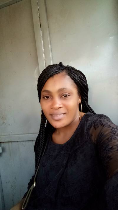Sharon 38 ans Yaoundé Cameroun