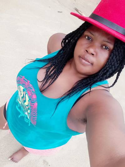 Eliane 41 Jahre Yaoundé Kamerun