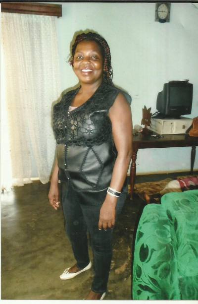 Cathy 66 Jahre Yaounde Kamerun