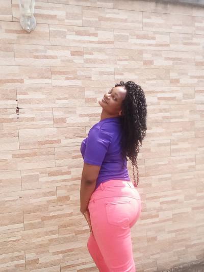 Samira 36 ans Libreville Gabon