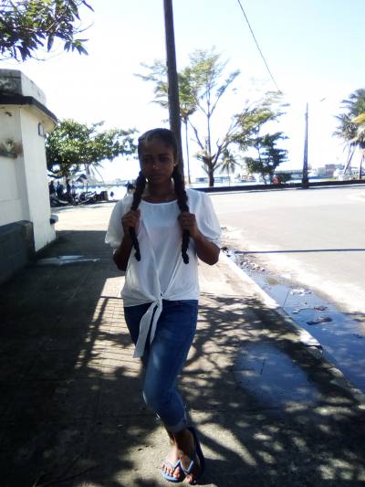 Tancella 26 ans Toamasina Madagascar
