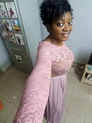Viviane 39 Jahre Douala  Kamerun