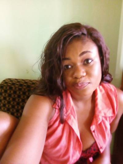 Annick 34 ans Yaoundé Cameroun