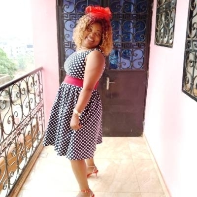 Josiane 38 Jahre Yaoundé  Kamerun