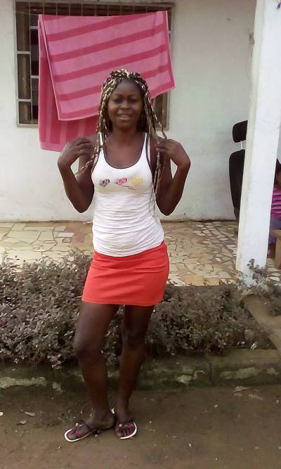 Gertrude 30 Jahre Douala Kamerun