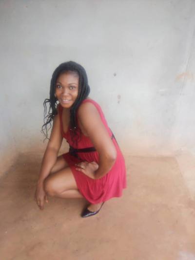 Adeline 39 ans Yaoundé Cameroun