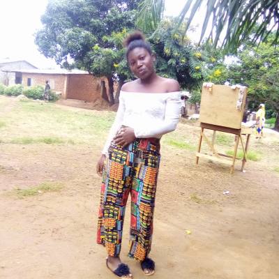 Alvine 27 ans Yaounde Cameroun