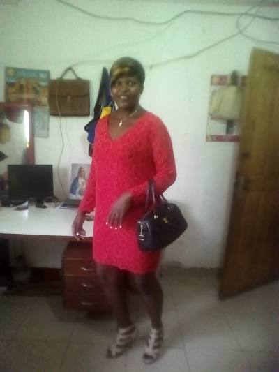 Germaine 46 ans Yaoundé Cameroun