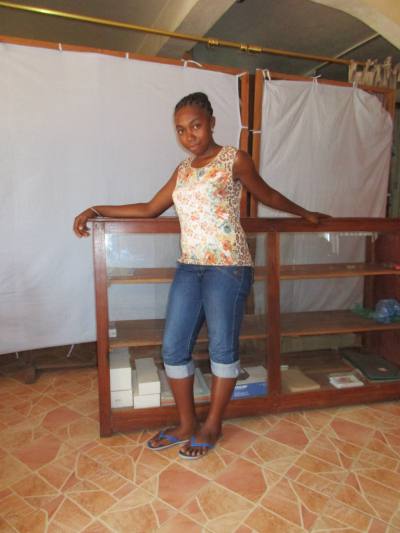 Angenita 34 ans Sambava Madagascar