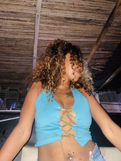 Rachelle 22 Jahre Toamasina  Madagaskar