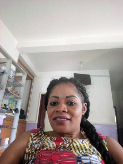 Clementine 38 ans Yaoundé  Cameroun