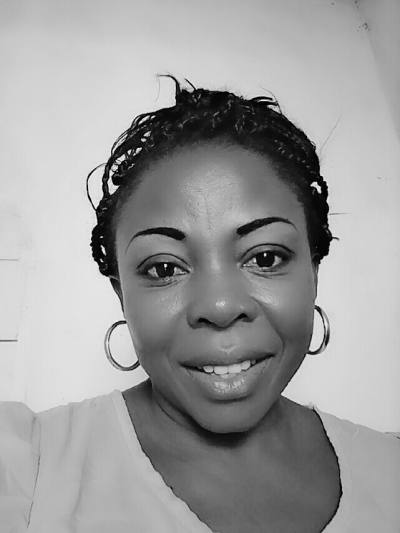 Carole 44 Jahre Nyong-et-mfoumou Kamerun