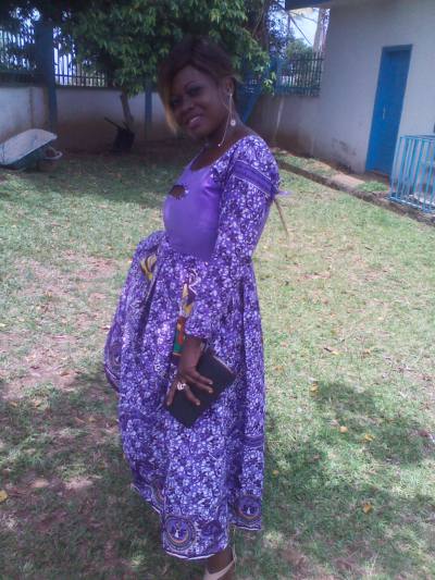 Mathilde 37 years Yaoundé Cameroon