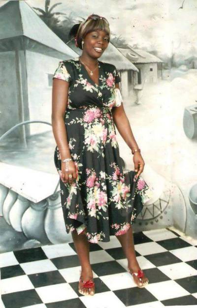 Brigitte 34 ans Yaoundé  Cameroun