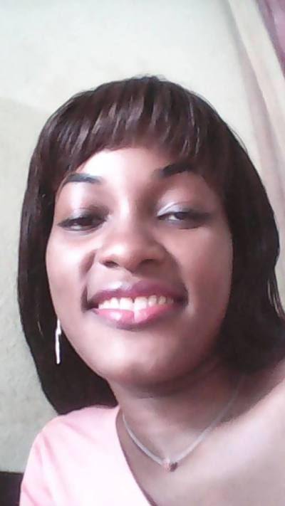 Lizzy 35 years Yaounde Cameroon
