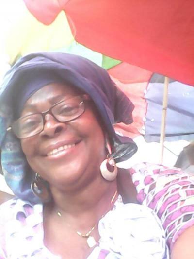 Louise 58 ans Ebolowa Cameroun