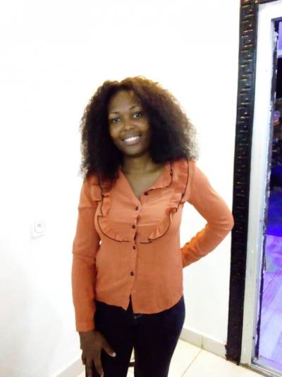 Nina 29 Jahre Ebolowa  Kamerun