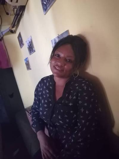 Olga 26 years Douala Cameroun
