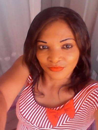 Linda 41 Jahre Yaoundé Kamerun