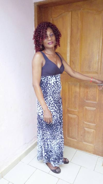 Clara 51 ans Yaoundé Cameroun