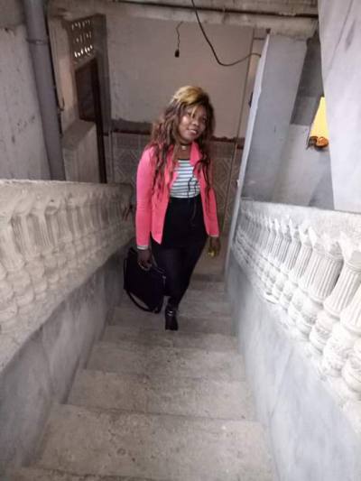 Stephanie jorelle 33 Jahre Kribi  Kamerun